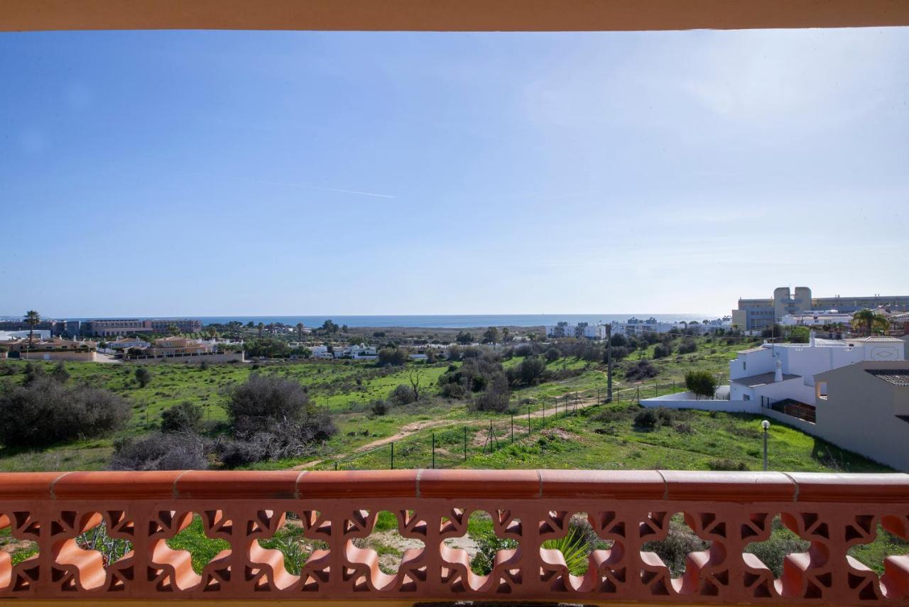 B47 - Walkway Beachview Place Lagos Bagian luar foto